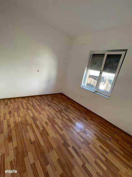 Casă cu 3 camere în Central