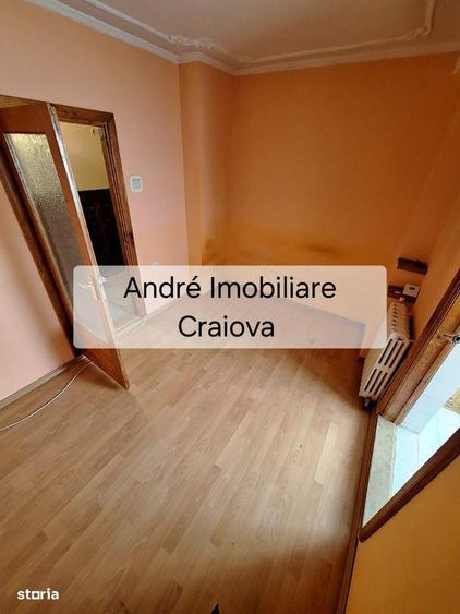 Apartament cu 2 camere decomandat în Craiovița Nouă