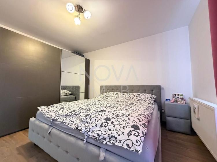 Apartament cu 3 camere semidecomandat, mobilat în Șelimbăr