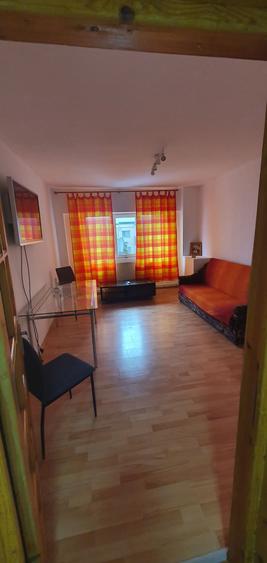 Apartament cu 2 camere decomandat în Exterior Vest