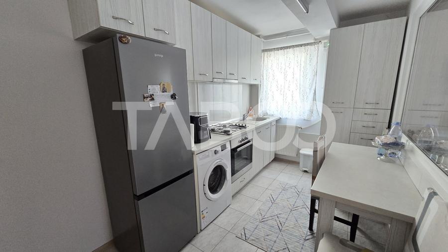 Apartament cu 3 camere decomandat, mobilat în Șelimbăr