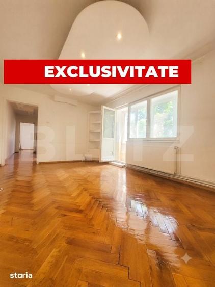 Apartament cu 3 camere semidecomandat în Bucovina