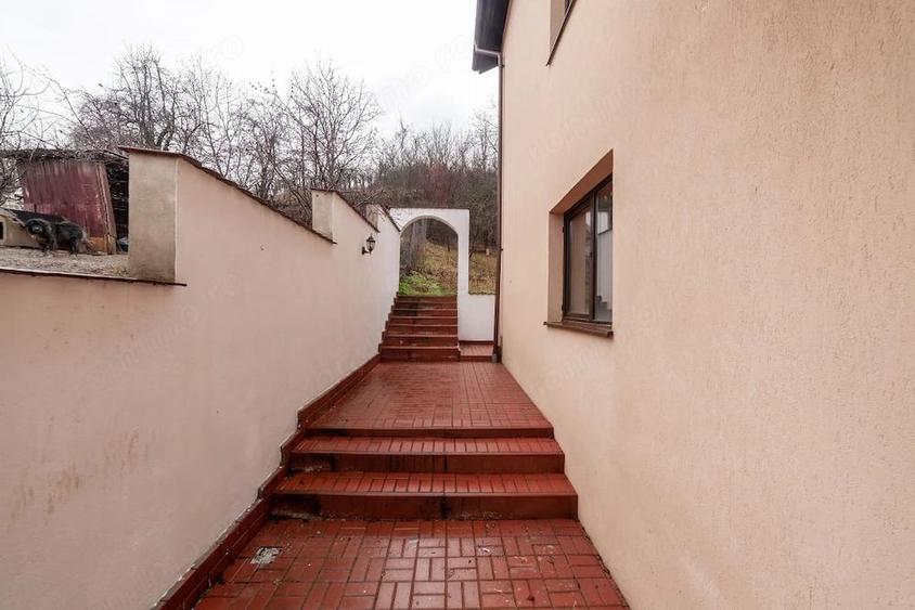 Casa spa?ioasa P+1+M Izvorani, ?tefane?ti | Ideala pentru 2 familii! - 9