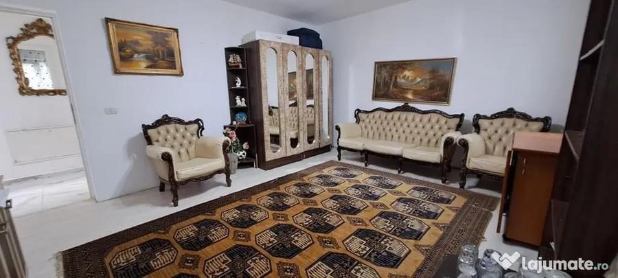 Casă cu 8 camere cu Teren 300 Mp în Lunca Cetățuii