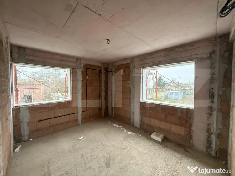 Casă cu 4 camere cu Teren 252 Mp în Central