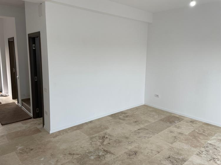 Casă cu 3 camere cu Teren 132 Mp în Nord