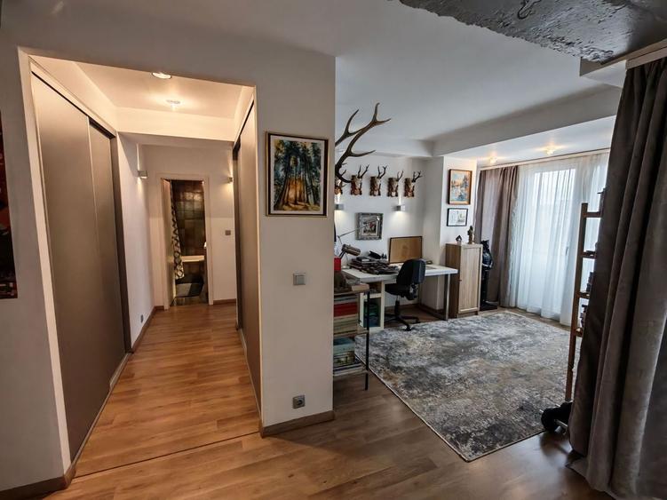 Apartament cu 3 camere semidecomandat, mobilat în Gheorghe Lazăr