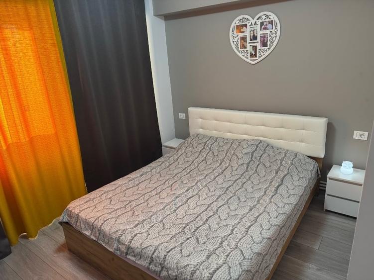 Apartament cu 2 camere decomandat, mobilat în Central