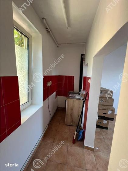 Spațiu comercial, de 48 mp, în Valea Aurie