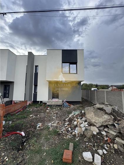 Casă cu 4 camere cu Teren 275 Mp în Giarmata