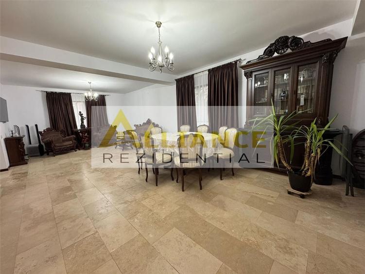 Casă individuală cu 4 camere decomandat cu Canalizare în Central
