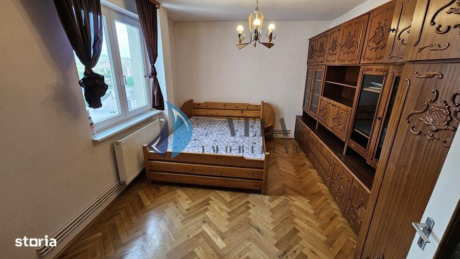 Apartament cu 3 camere decomandat în Semicentral