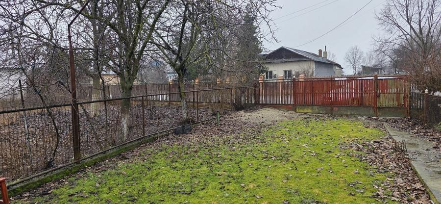 Casă cu 4 camere în Antofiloaia