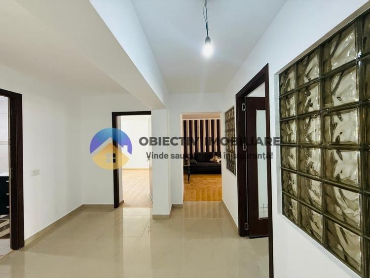 Apartament cu 4 camere decomandat în Dărmănești