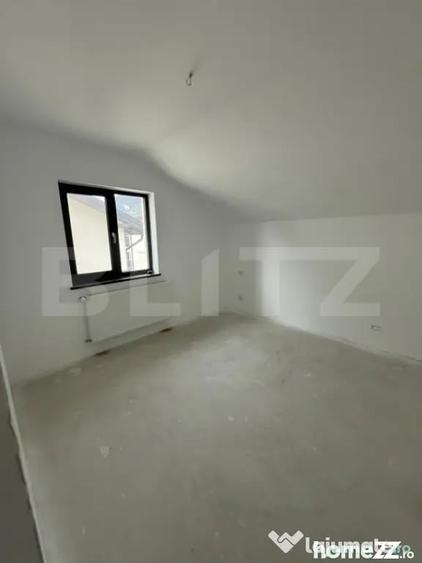 Apartament cu 3 camere decomandat în Burdujeni