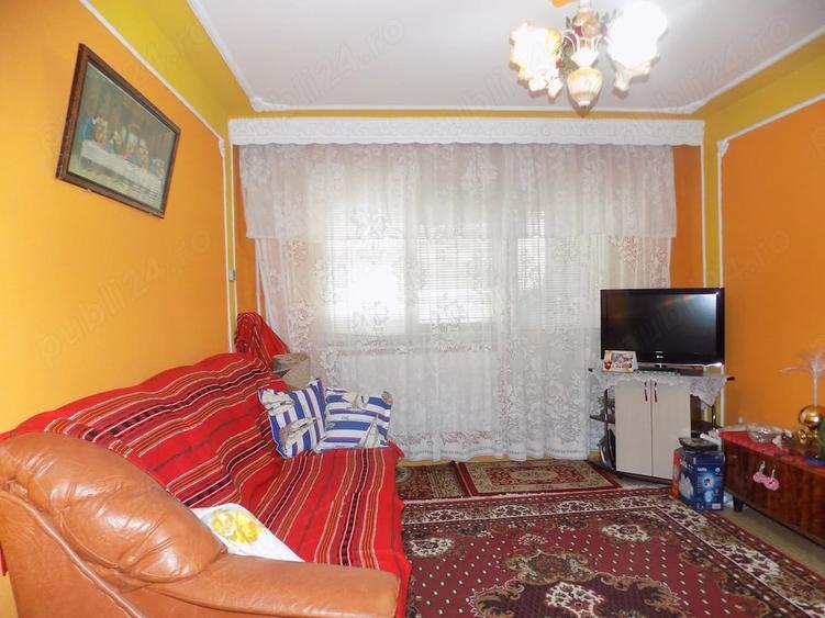 Apartament cu 2 camere decomandat în Radu Negru