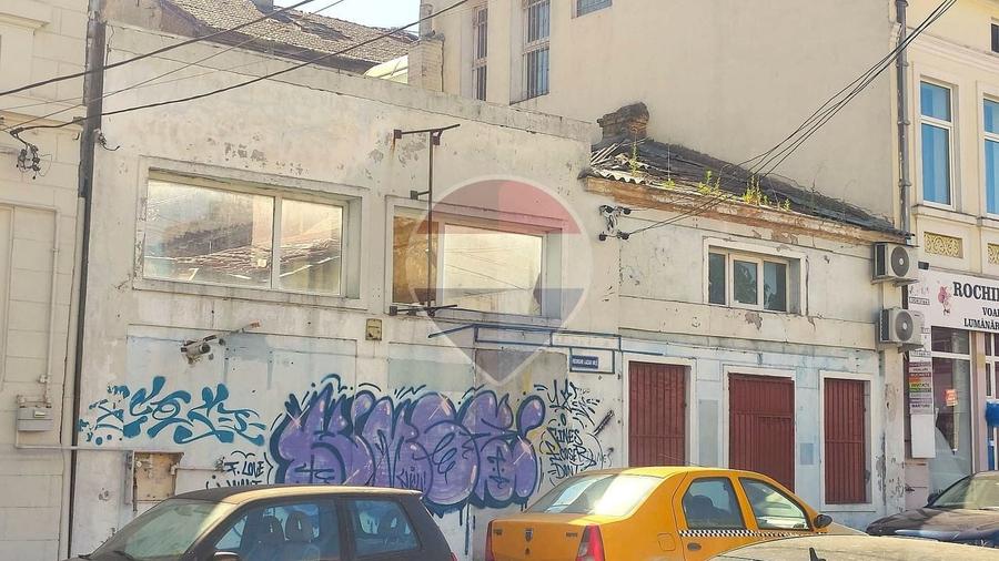 Casă individuală cu 1 camere cu Teren 210 Mp în Central