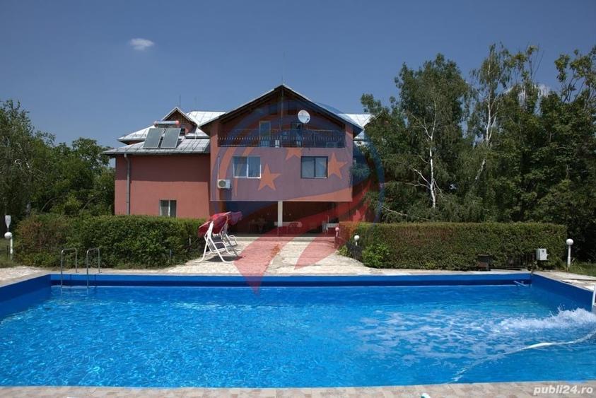 Casă individuală cu 5 camere cu Canalizare în Leamna de Jos