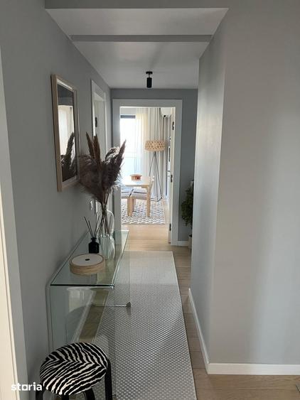 Apartament cu 4 camere decomandat în Pipera