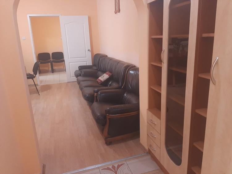 Birou, de 64 mp, în Podgoria