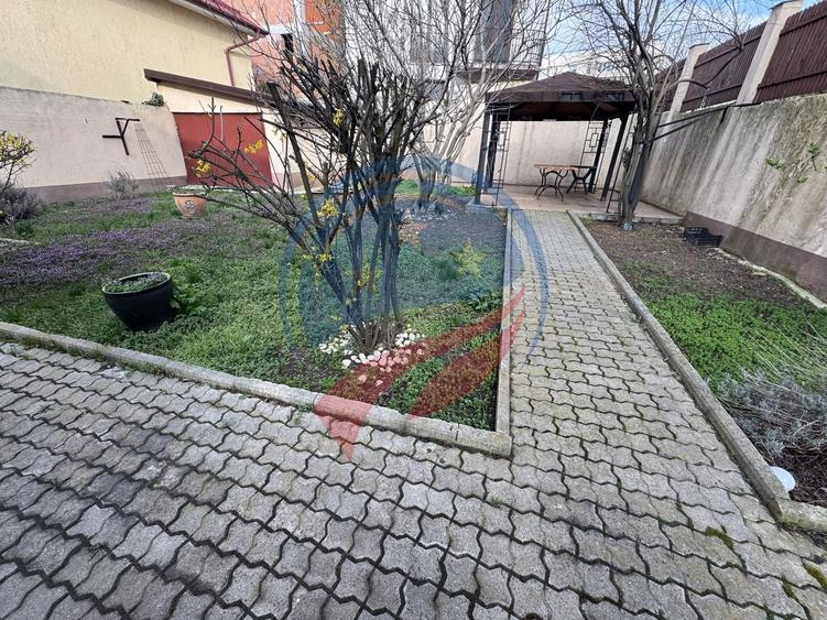 Casă individuală cu 6 camere cu Canalizare în Brazda lui Novac