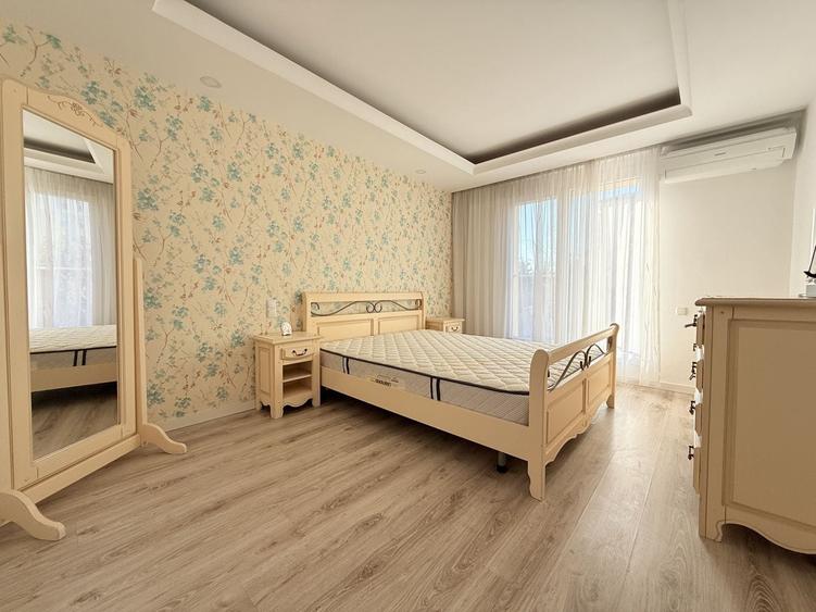 Casă individuală cu 3 camere cu Piscina în Ștefăneștii de Jos