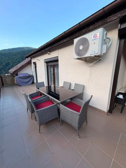 Apartament cu 3 camere decomandat, mobilat în Central