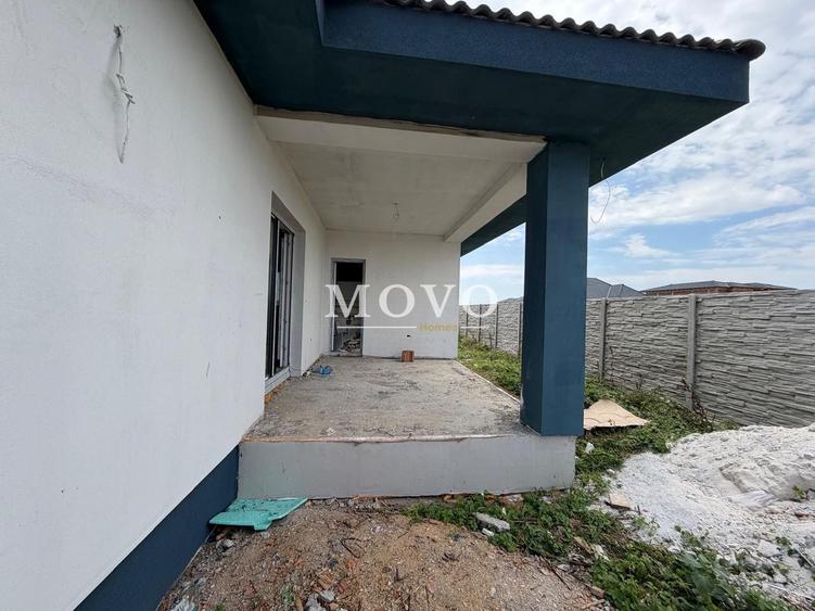 Casă individuală cu 3 camere cu Canalizare în Sânandrei