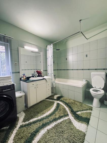 Casă individuală cu 5 camere cu Canalizare în Fratelia