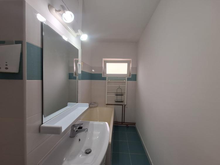 Apartament cu 3 camere semidecomandat, mobilat în Șagului