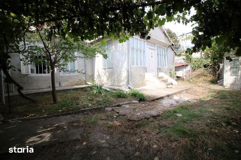 Casă cu 3 camere cu Canalizare în Port