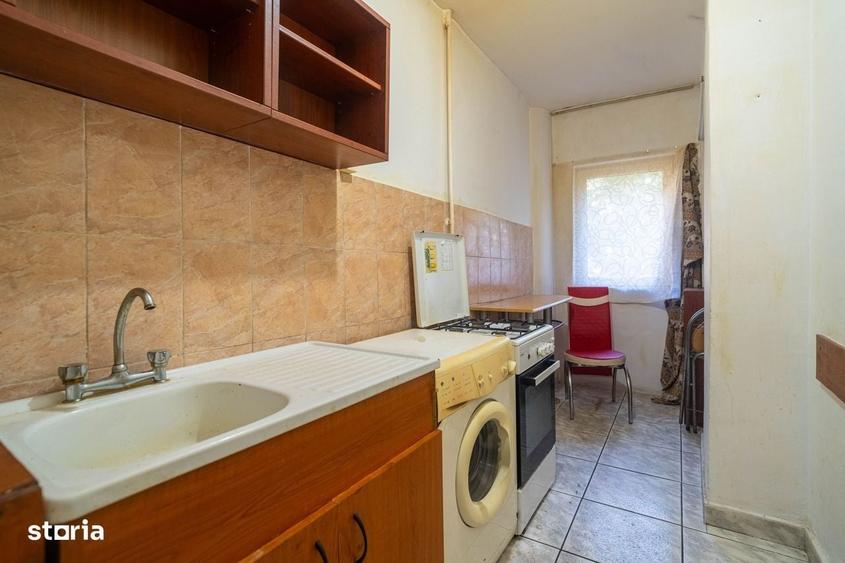 Garsonieră decomandată în UTA