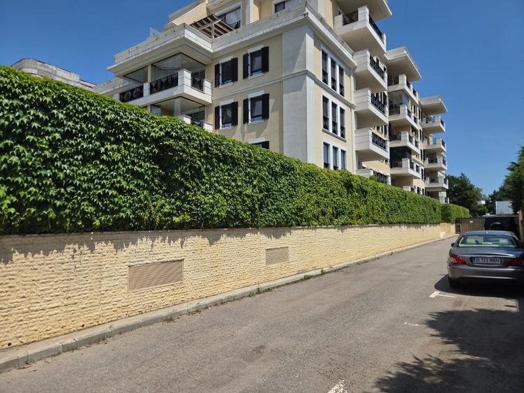 Apartament cu 4 camere în Nord