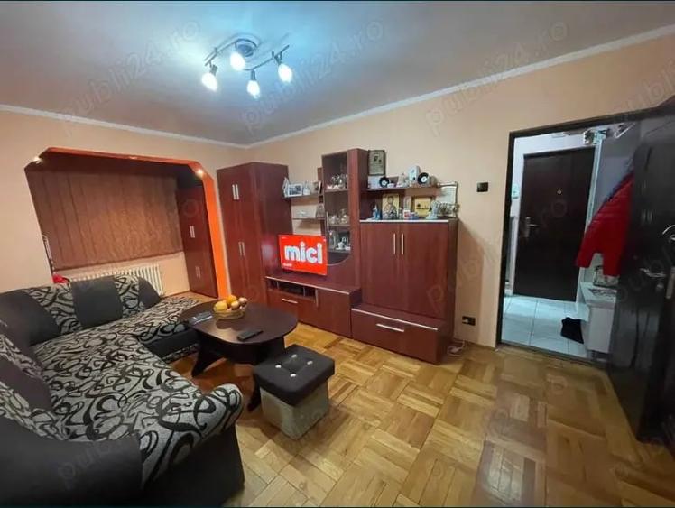 Apartament cu 2 camere semidecomandat în Central