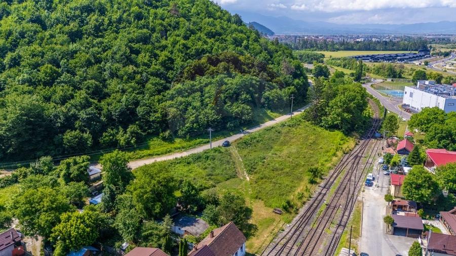 Teren Construcții intravilan de 4830 mp, în Cristian
