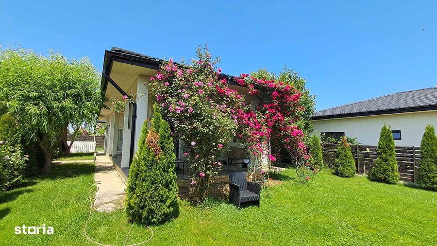 Casă cu 3 camere cu Teren 420 Mp în Miroslava
