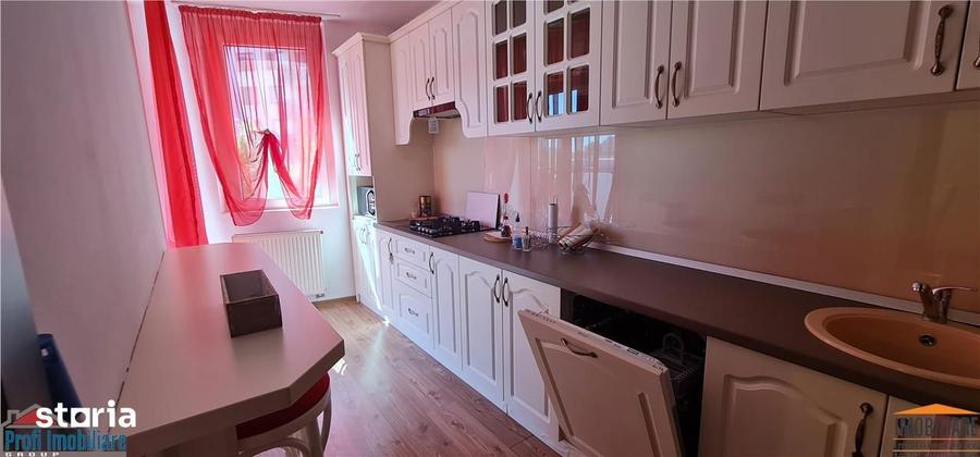 Apartament cu 2 camere, mobilat în Central