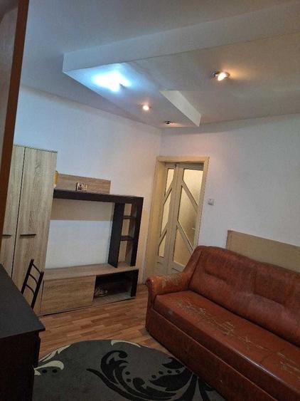 Direct Proprietar: Vand apartament 2 camere, parter, cartier Valea Rosie(Complex Dacia) - 2