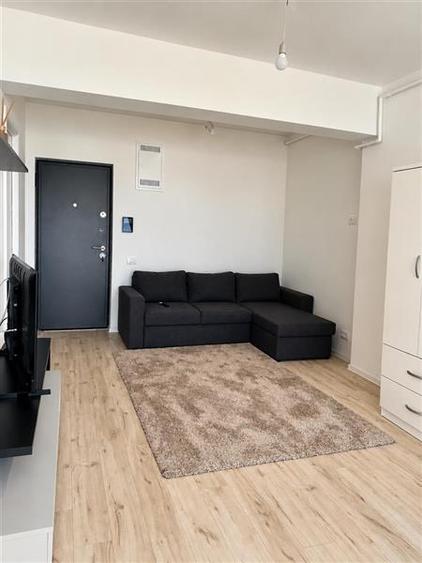 Apartament cu 2 camere decomandat, mobilat în Tractorul
