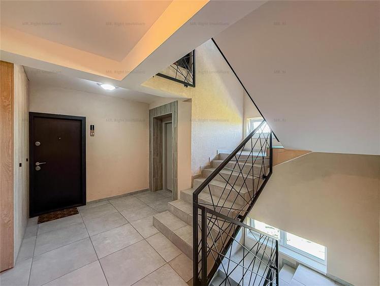 Apartament cu 2 camere decomandat, mobilat în Tractorul
