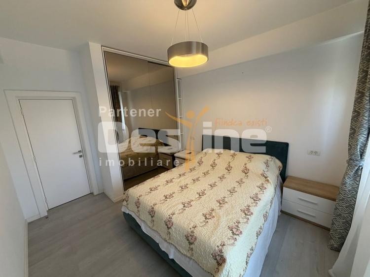 Apartament cu 3 camere, mobilat în Craiovița Nouă