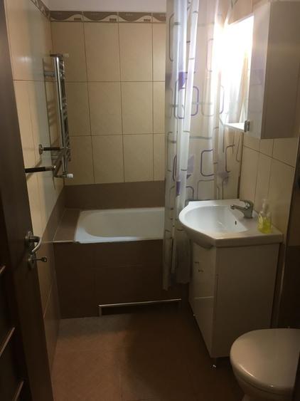 Apartament cu 2 camere decomandat în Aradului