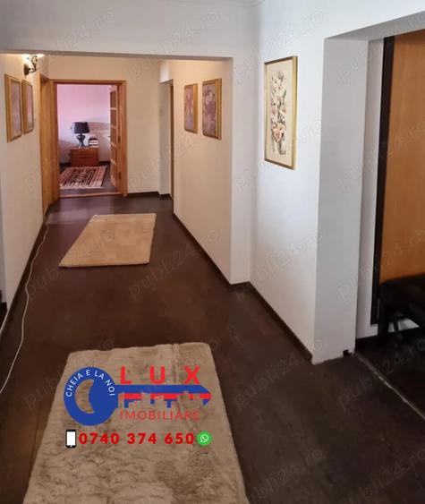 Apartament cu 3 camere decomandat în Babadag
