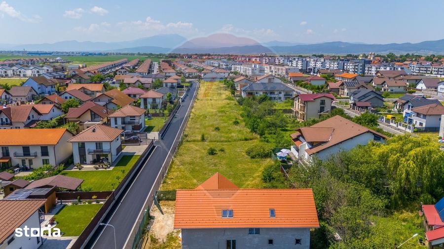Teren de 885 mp, în Sud