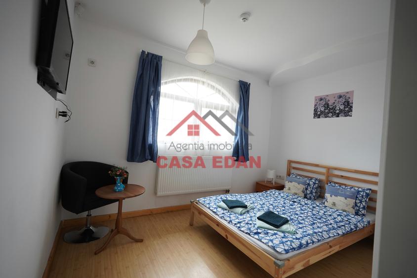 Casă individuală cu 7 camere cu Teren 1412 Mp în Breaza