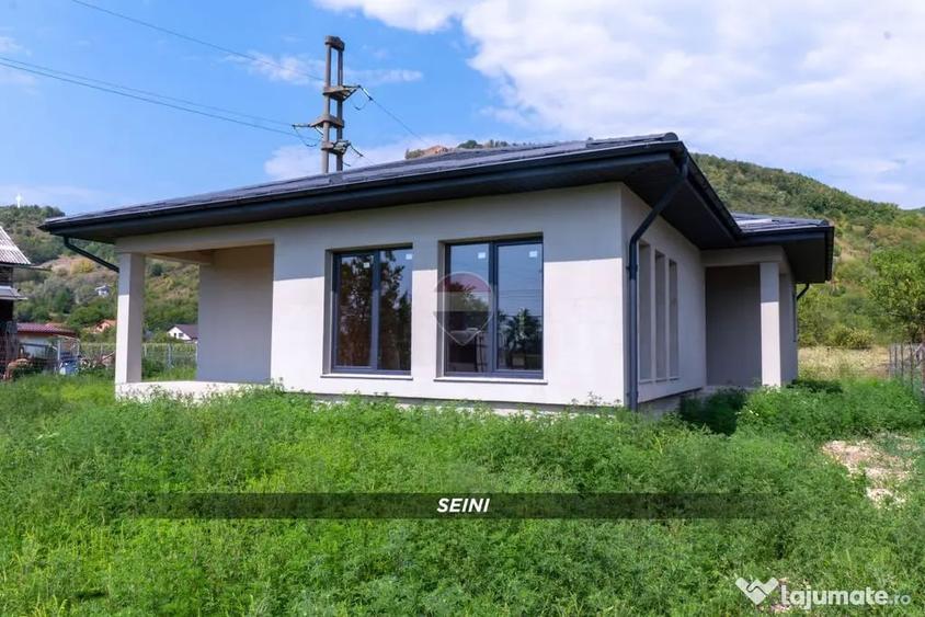 Casă cu 3 camere cu Teren 500 Mp în Central