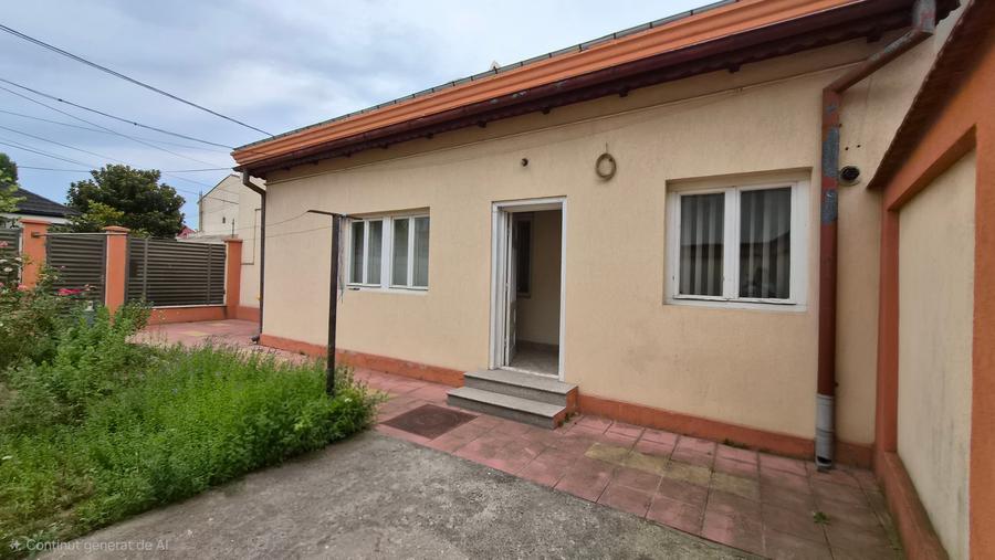 Casă individuală cu 3 camere cu Canalizare în Central