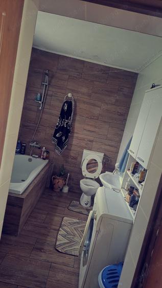 Casă cu 2 camere cu Teren 12400 Mp în Sărăuad