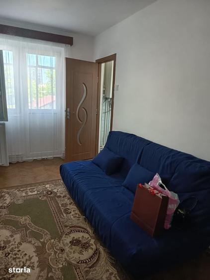 Apartament cu 2 camere în Podu Roș