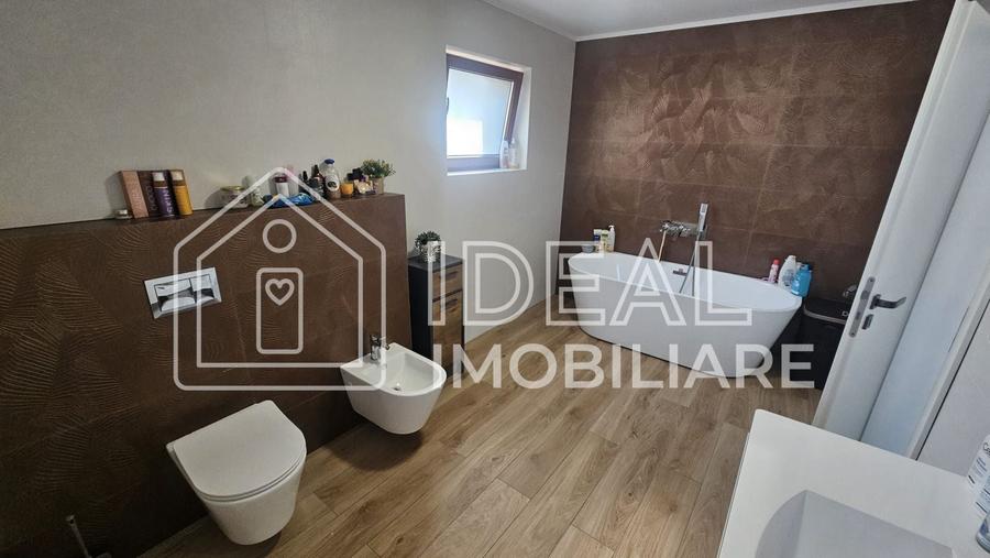 Casă individuală cu 4 camere cu Canalizare în Arhitecților - Calea Cisnădiei